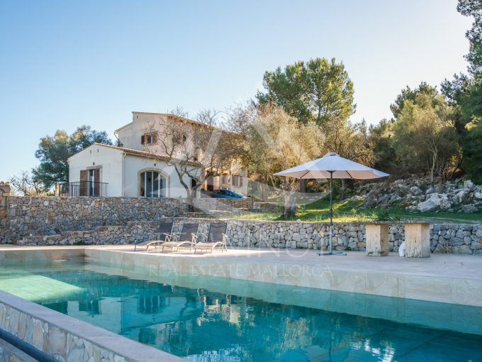 Elegant finca with fantastic views of Artà and vacation rental license